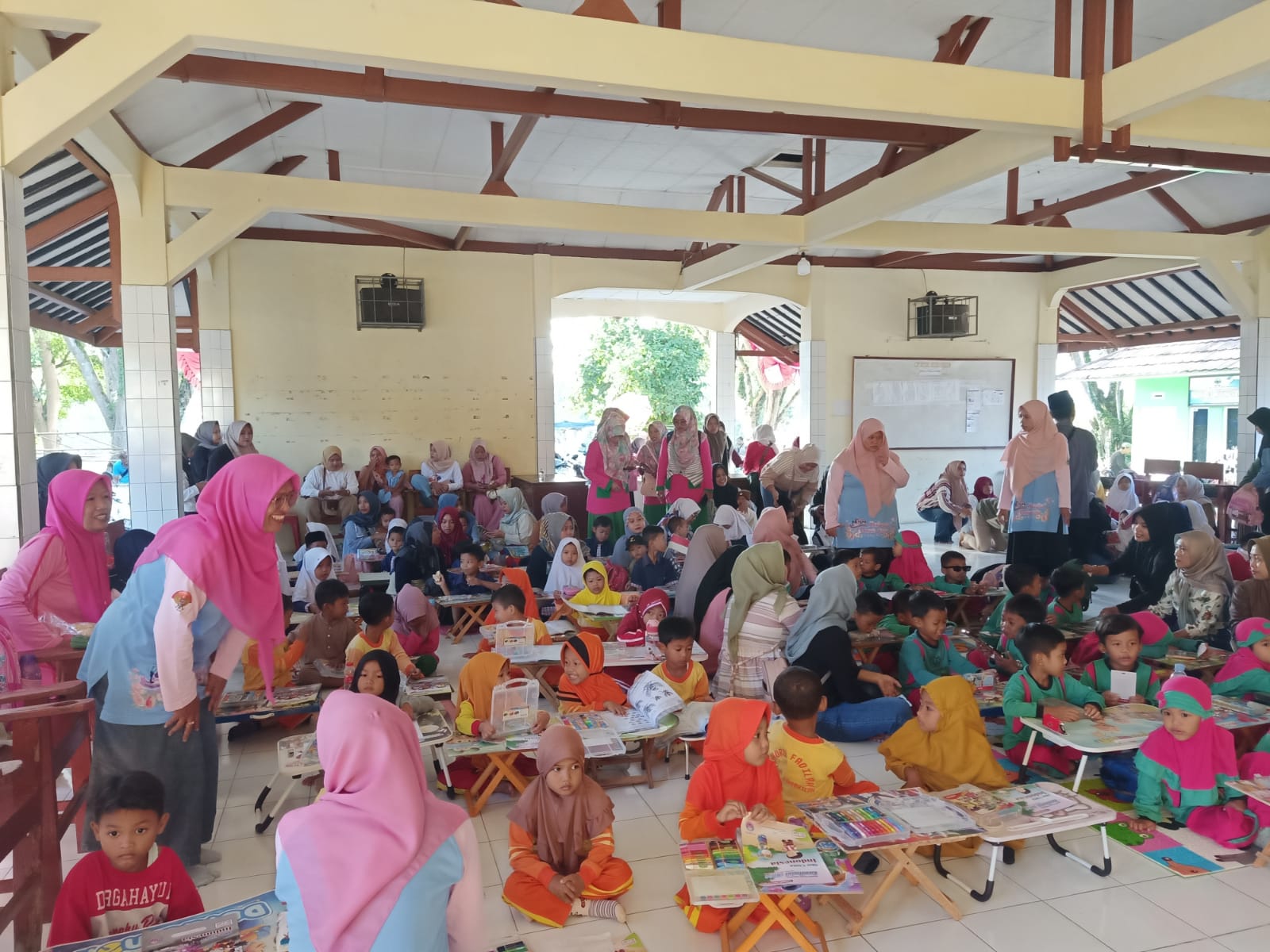 LOMBA MEWARNAI DAN KALIGRAFI